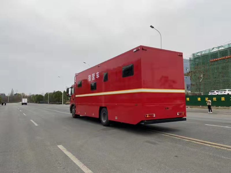 重汽豪沃單橋救援宿營(yíng)車(chē)（24人）